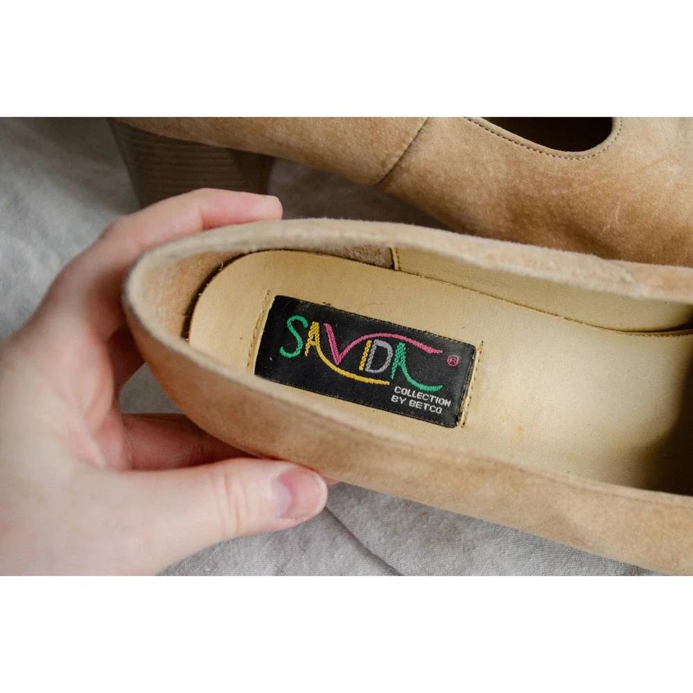 vtg Savida beige suede block heel square toe shoes size 8.5‎